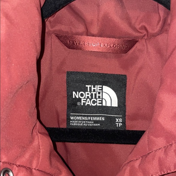 The North Face Burgundy Quilted Vest - Picture 2 of 5